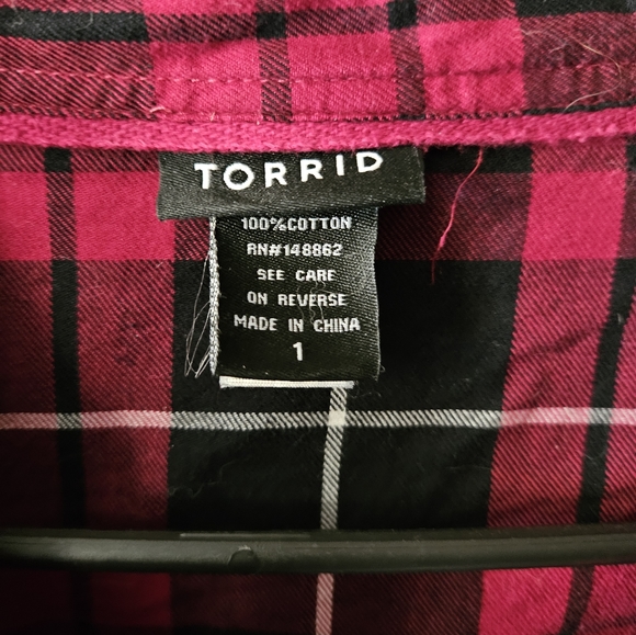 Torrid flannel size 1 - Picture 2 of 3